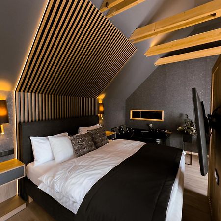 Twin Premium Apartman Тихань Екстер'єр фото