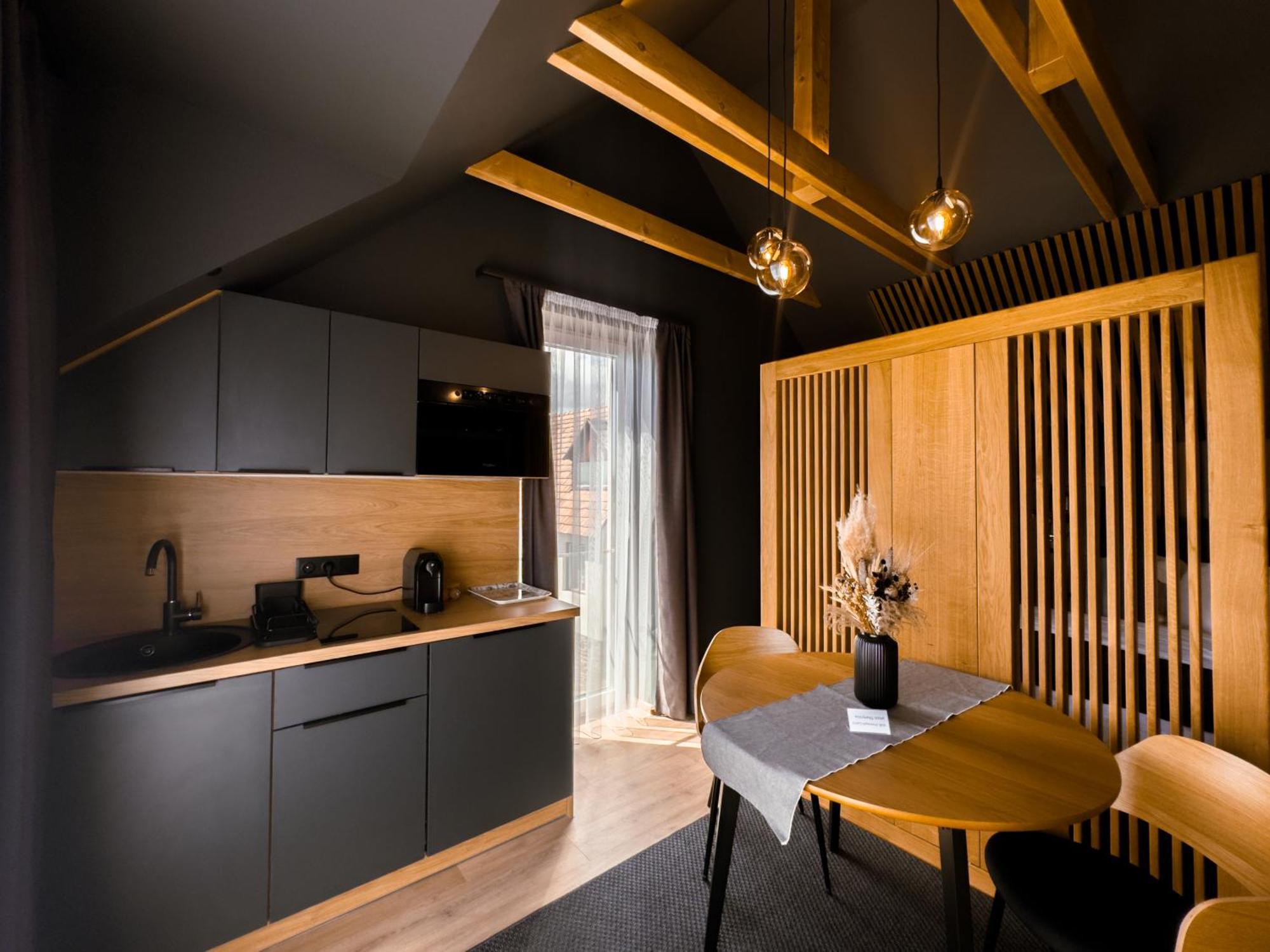 Twin Premium Apartman Тихань Екстер'єр фото