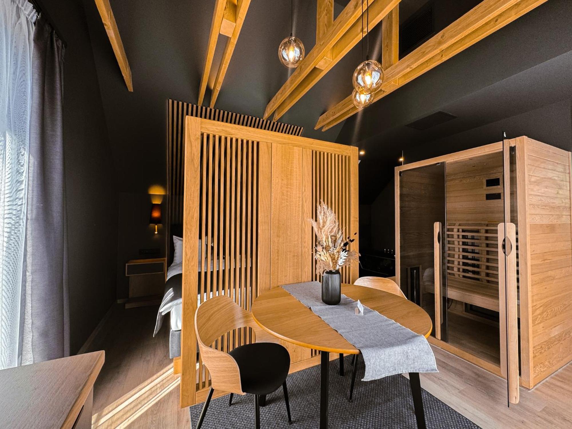 Twin Premium Apartman Тихань Екстер'єр фото