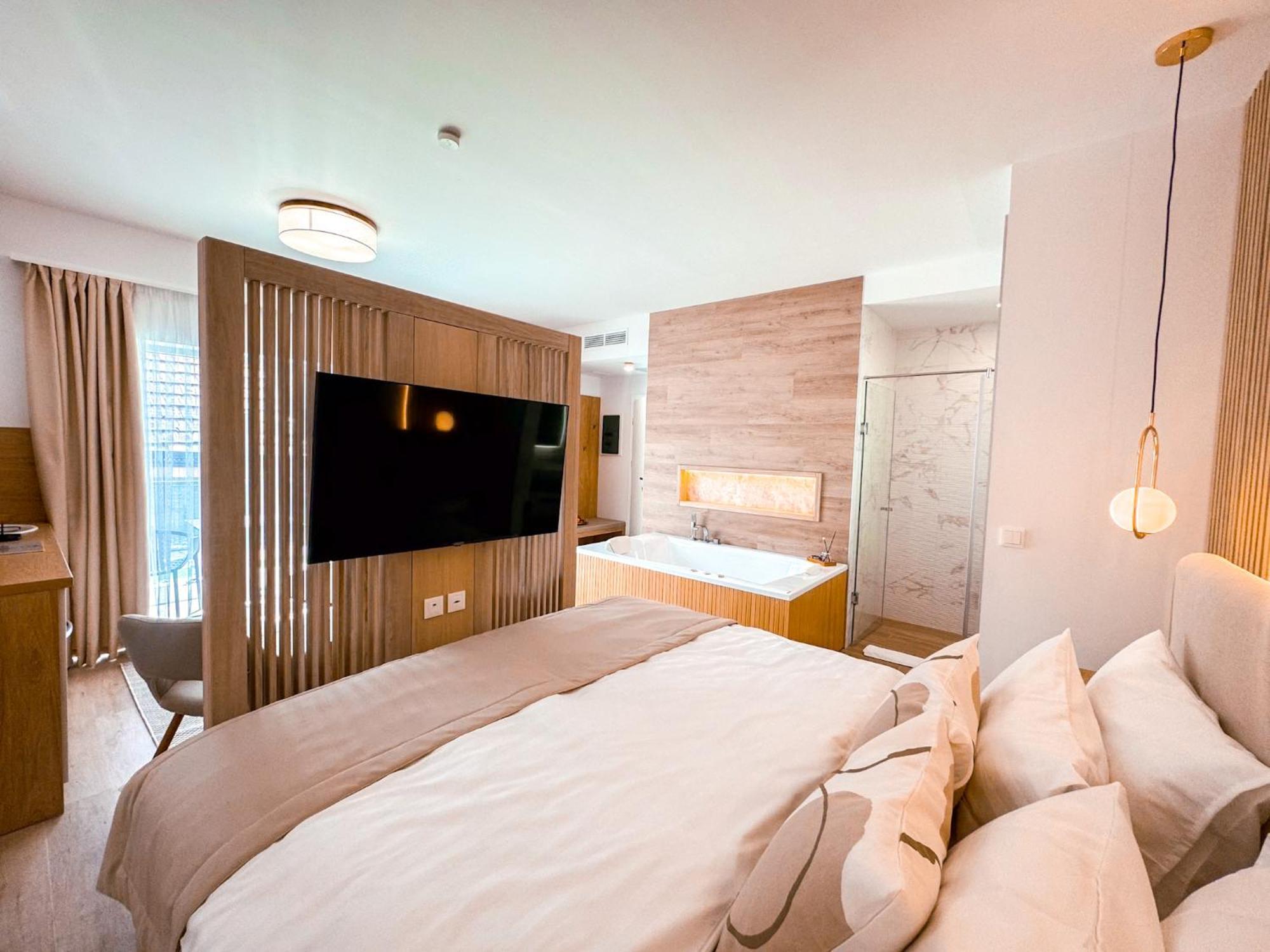 Twin Premium Apartman Тихань Екстер'єр фото