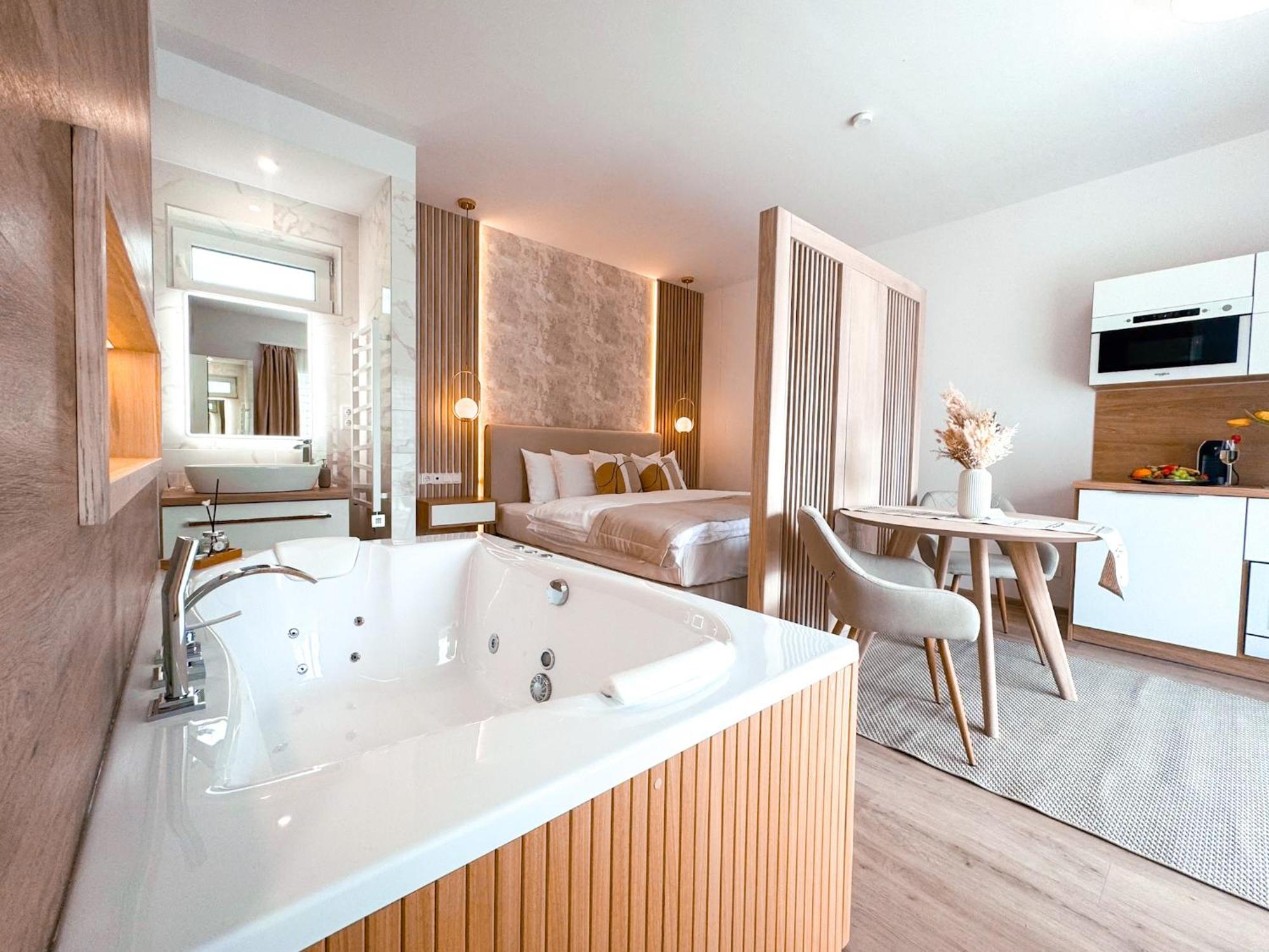 Twin Premium Apartman Тихань Екстер'єр фото